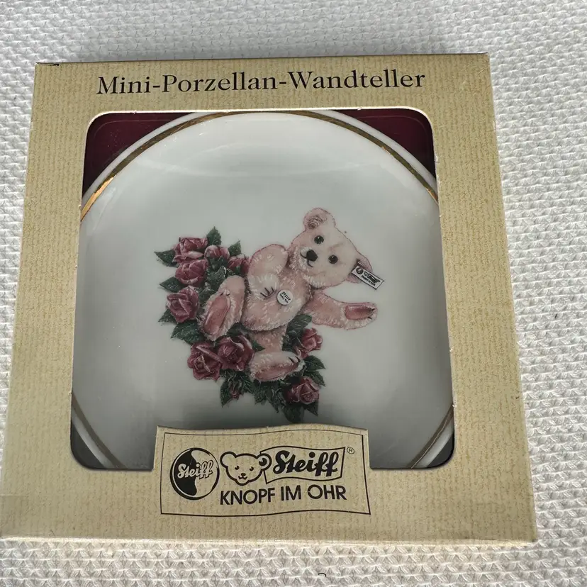 RAID $1 Start ! Steiff Mini Porcelain Teddy Bear Wall Plate in Box