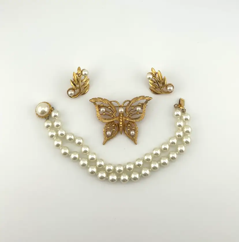 Vintage Gold Tone Faux Pearl Bracelet, Pierced Earring, and Butterfly Brooch Set