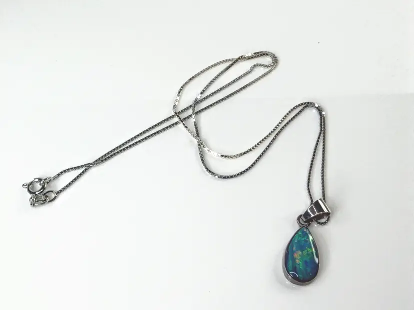 Sterling Australian Black Fire Opal Pendant Box Chain Necklace 17.5" 3.1g JR2175