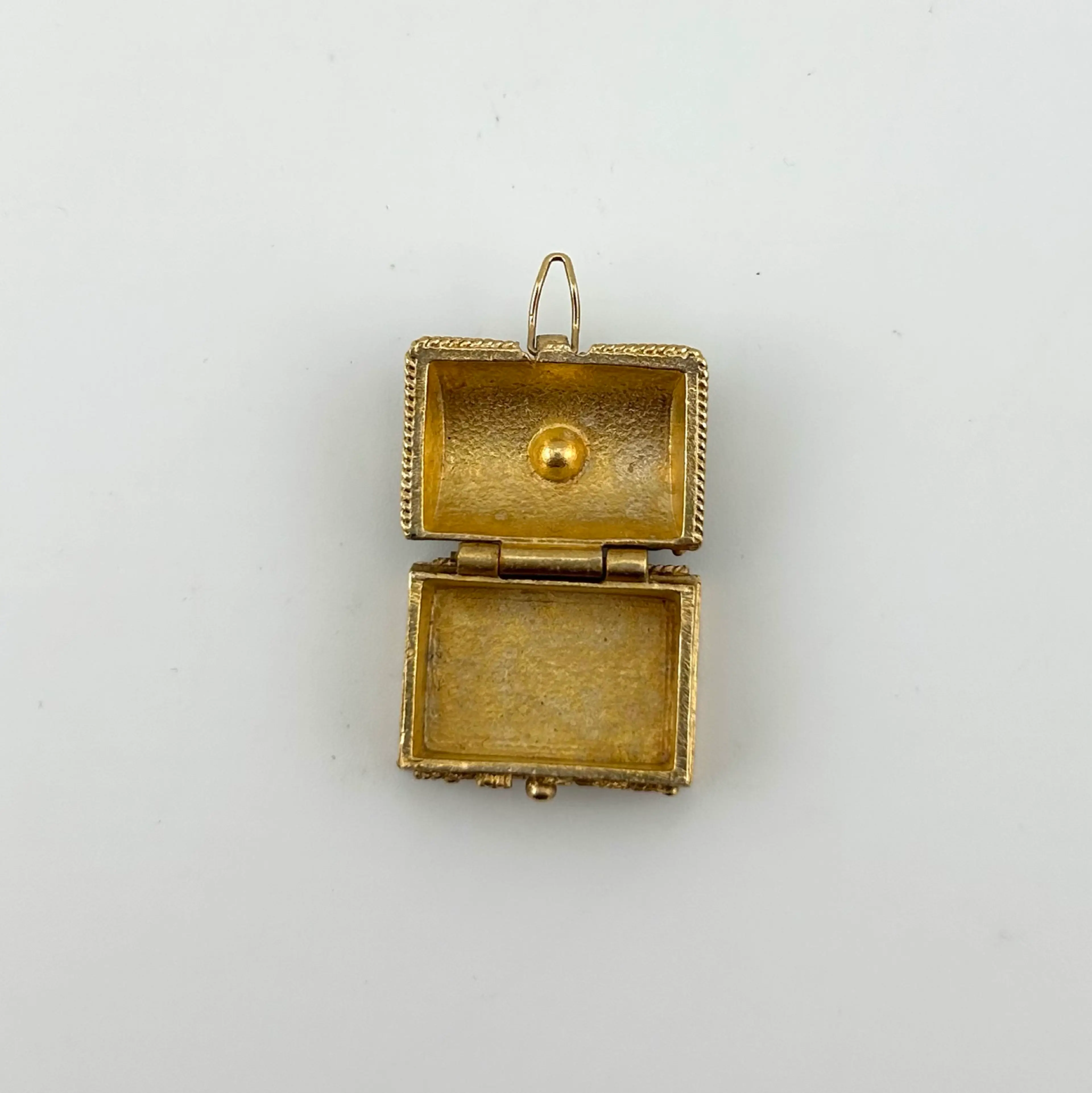 Image 3 of 6