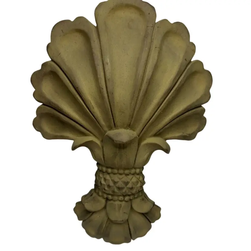 Vintage Gilt Resin Acanthus Leaf Hanging Wall Decor 10 1/2” Tall