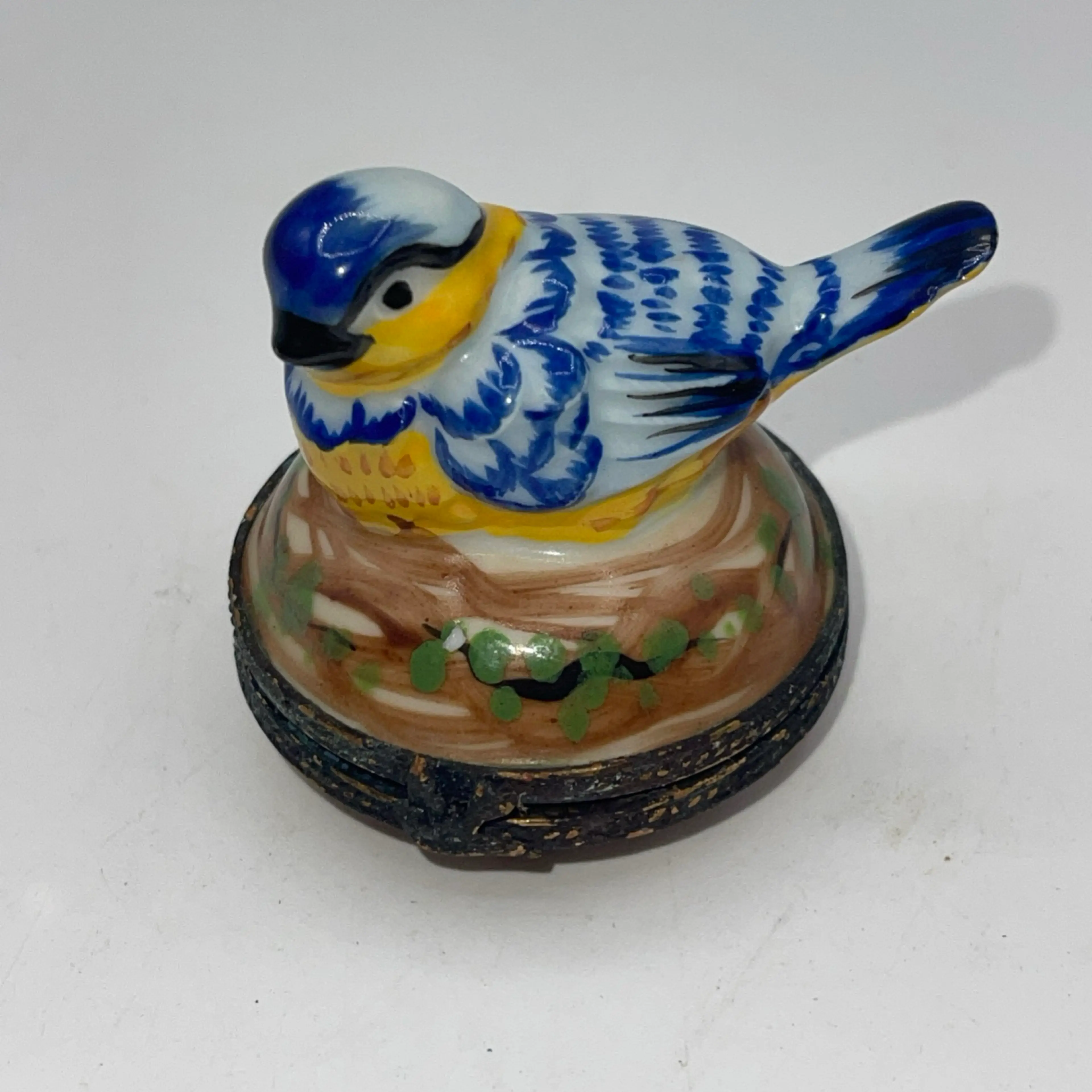 Image 2 of 9