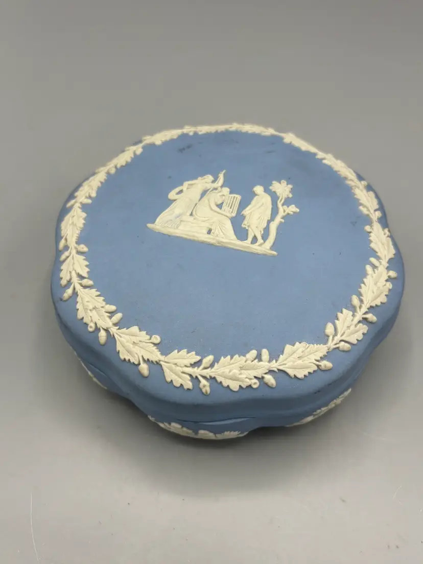 Vintage Wedgewood blue Jasperware scallop trinket box