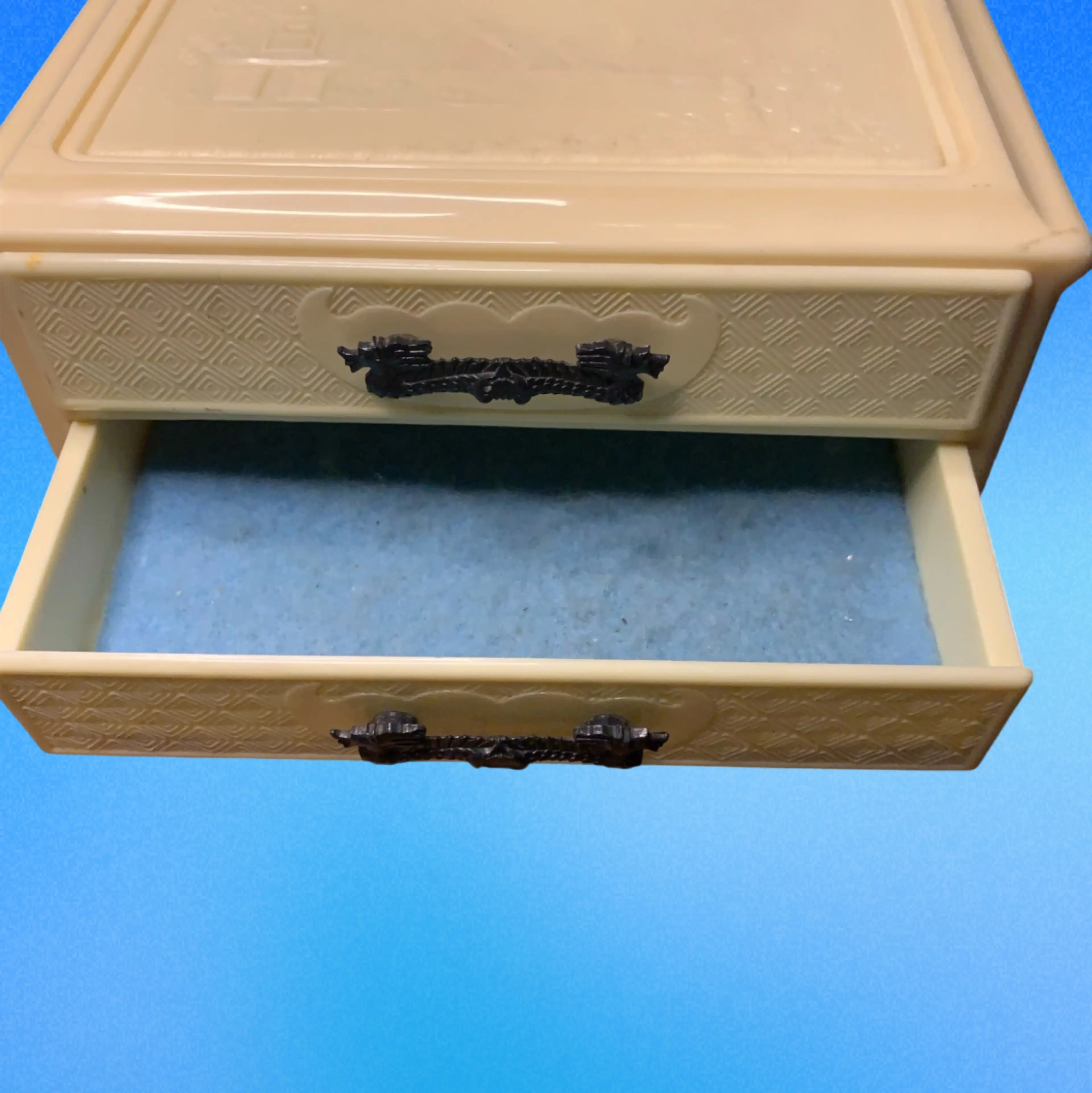 Image 4 of 6