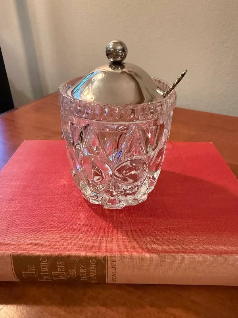 ☀️4-1/2” H x 3” W Vintage Cut Glass Jelly Pot