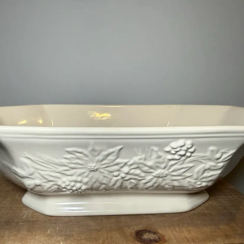 Longaberger "Nature's Garland" Embossed Loaf Pan / Baking Dish