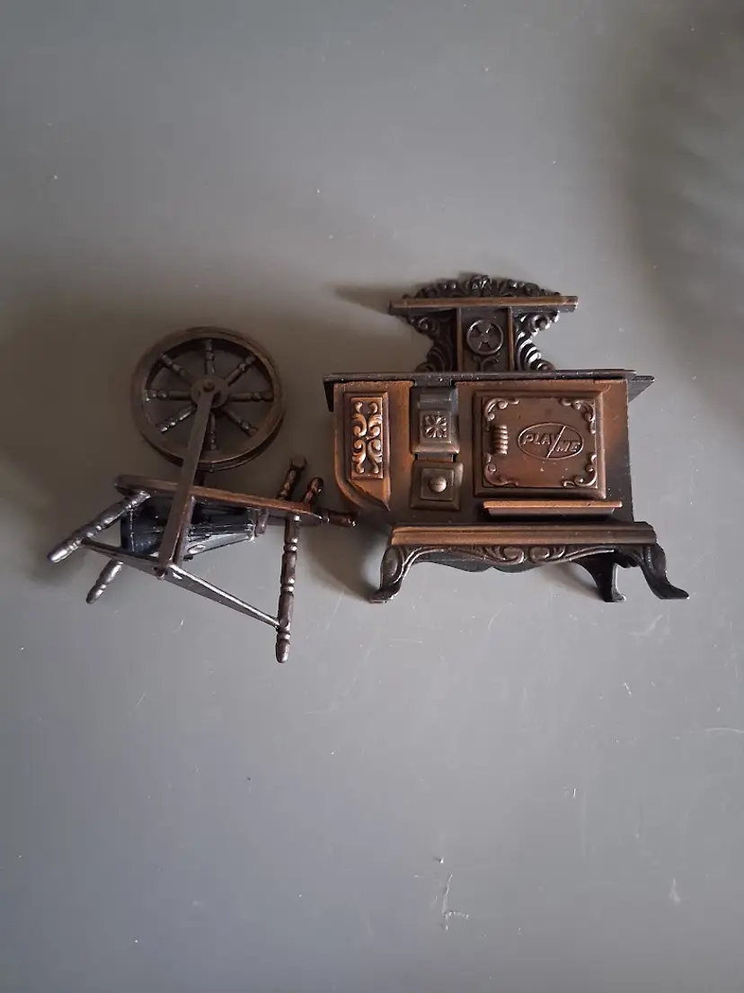 Miniature Die-Cast Wood Stove & Spinning Wheel Pencil Sharpener Bundle
