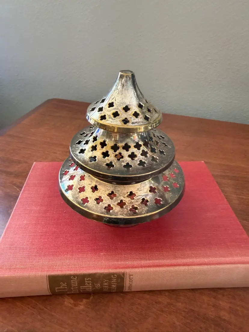 ☀️ 5-1/2” H x 4-1/2” W Vintage Brass Incense Burner