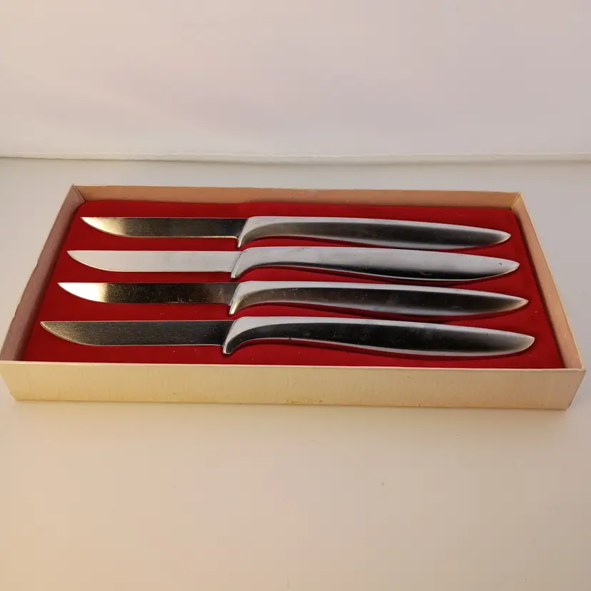 Set of 4 Gerber steak knives