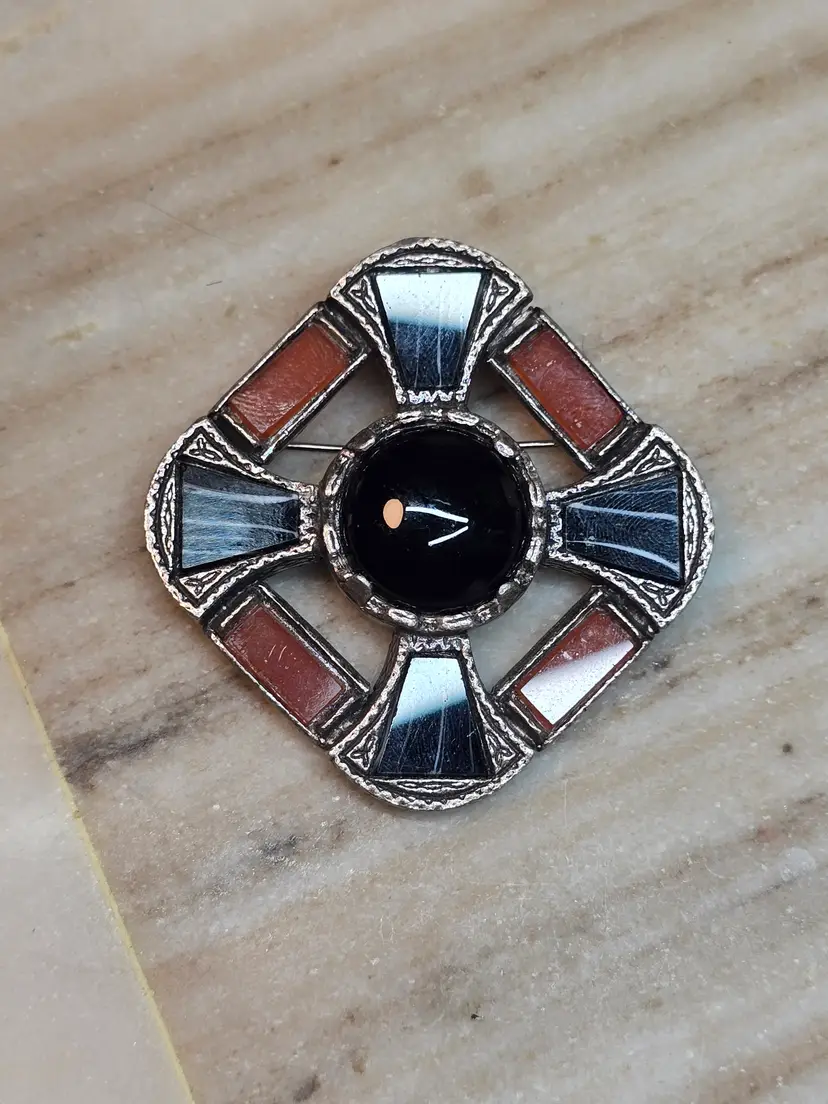 #16 Vintage Art Deco Style Black & Rust Geometric Brooch Pendant