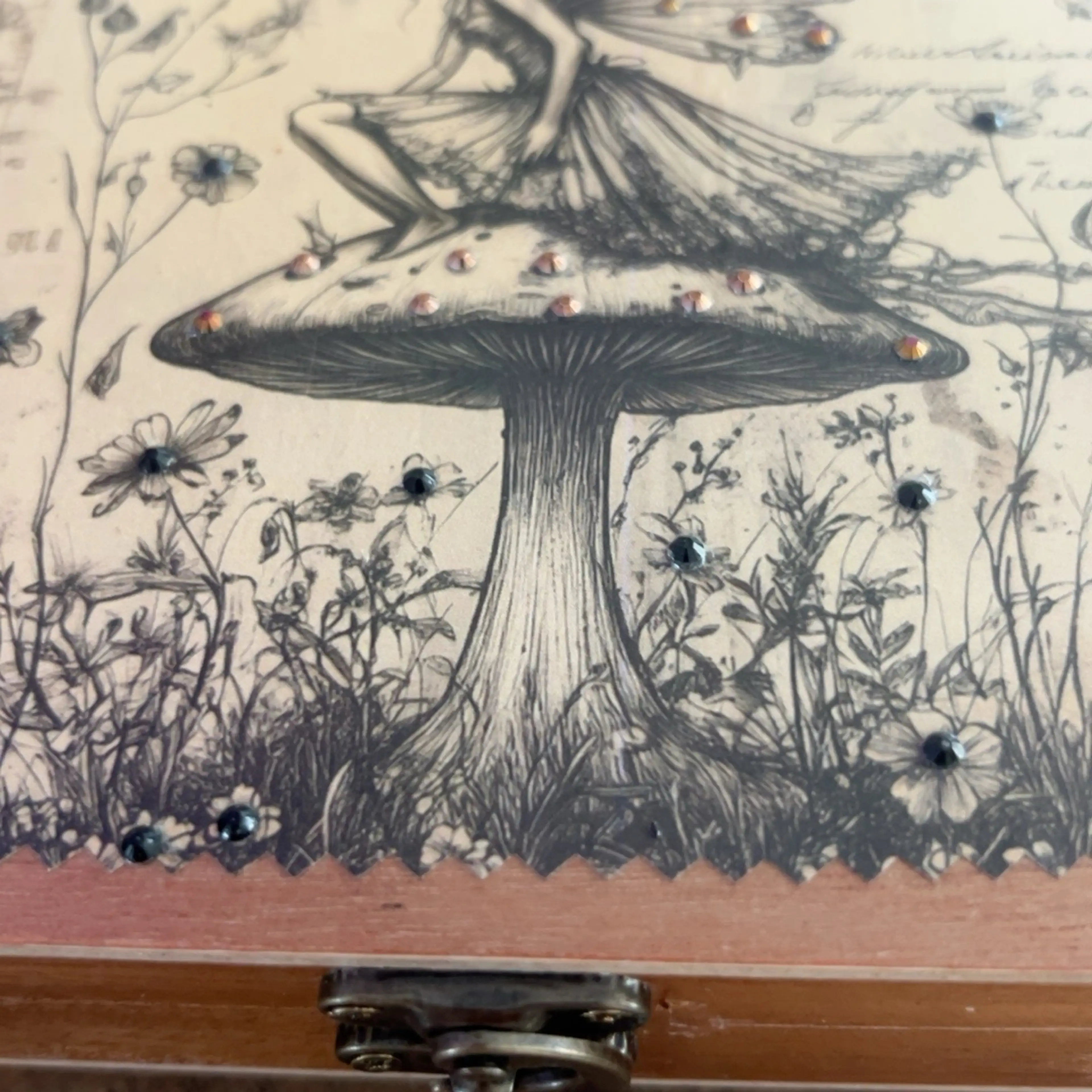 Image 2 of 7