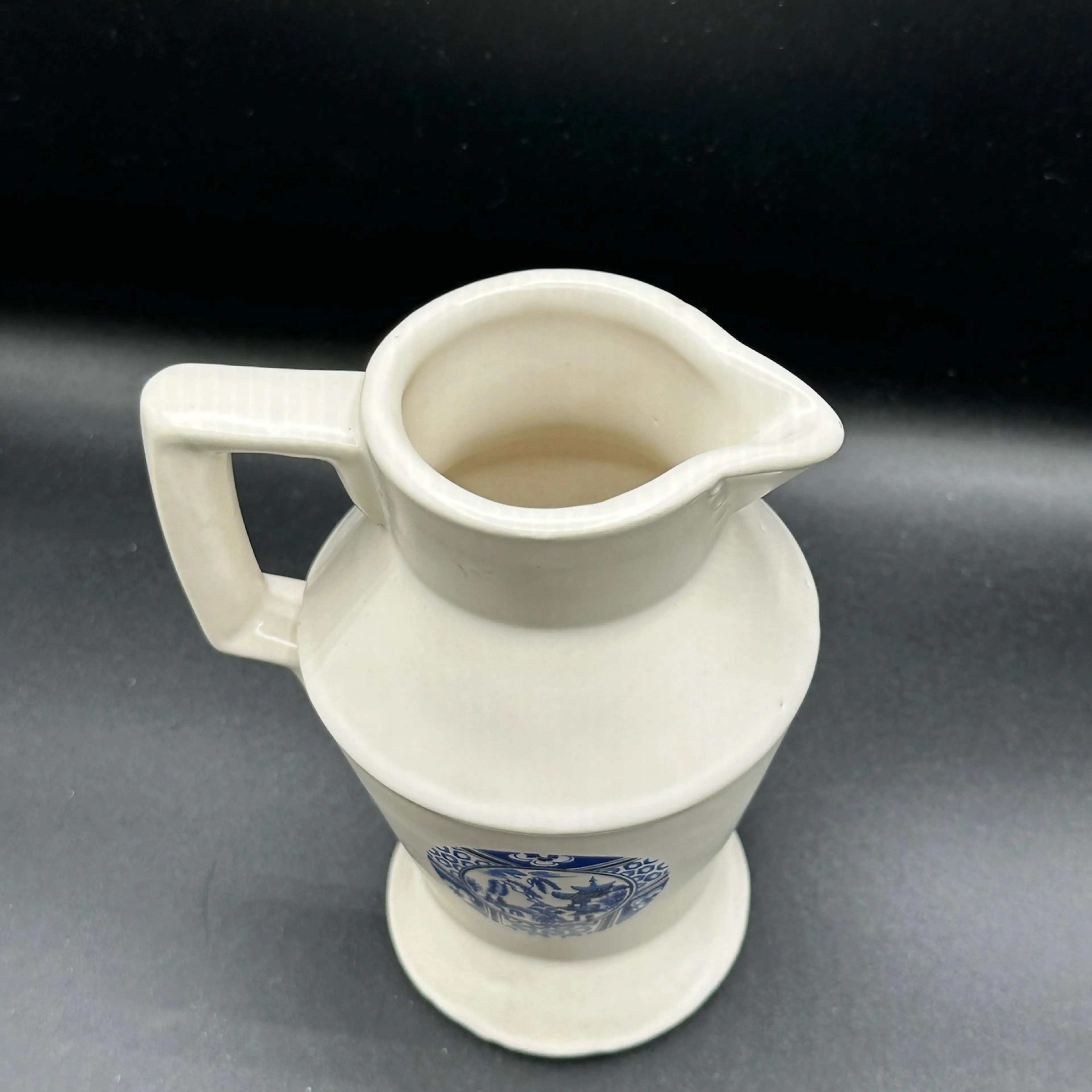 Image 3 of 8