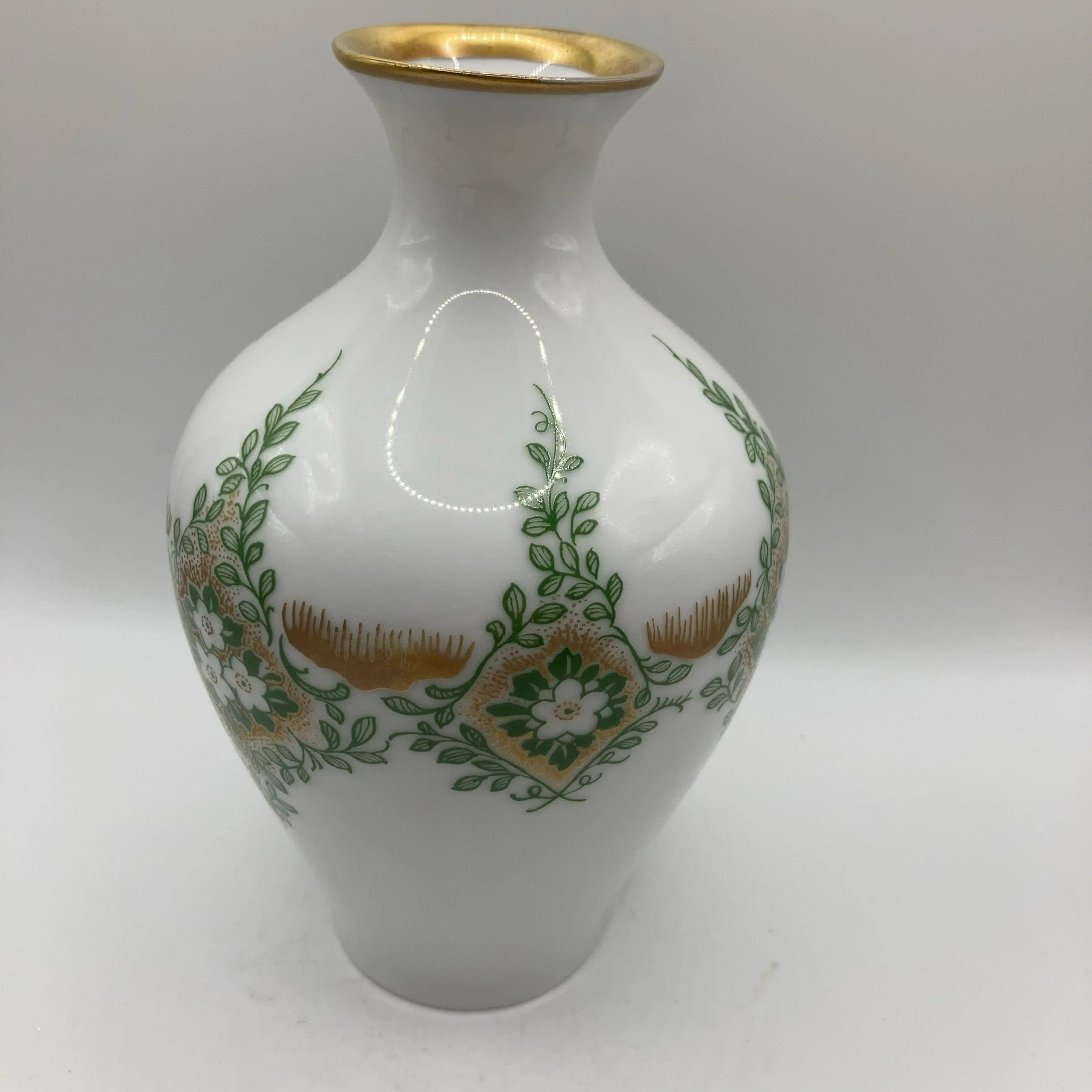 Image 4 of 12