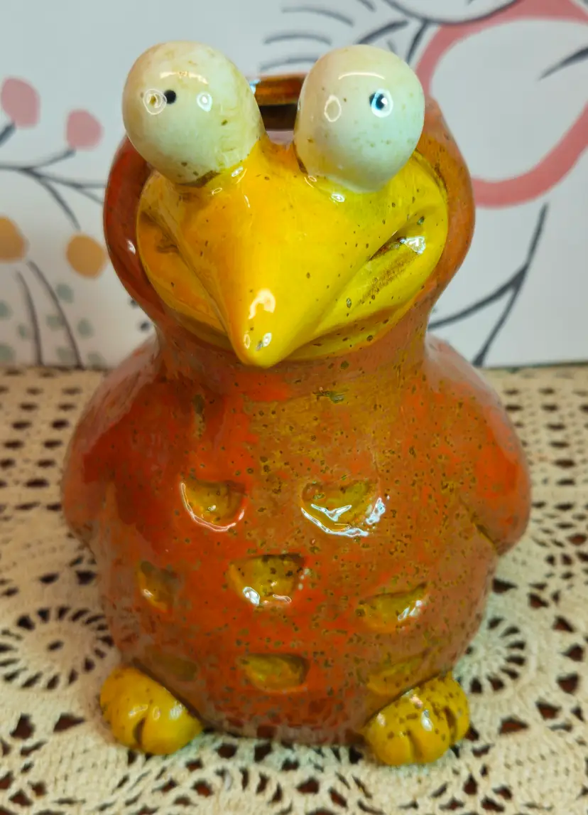 NWT Ceramic Derpy Big Eyed Bird Indoor Planter Versatile Decor
