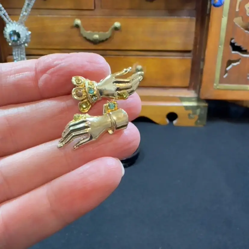 Hand Scatter Pins