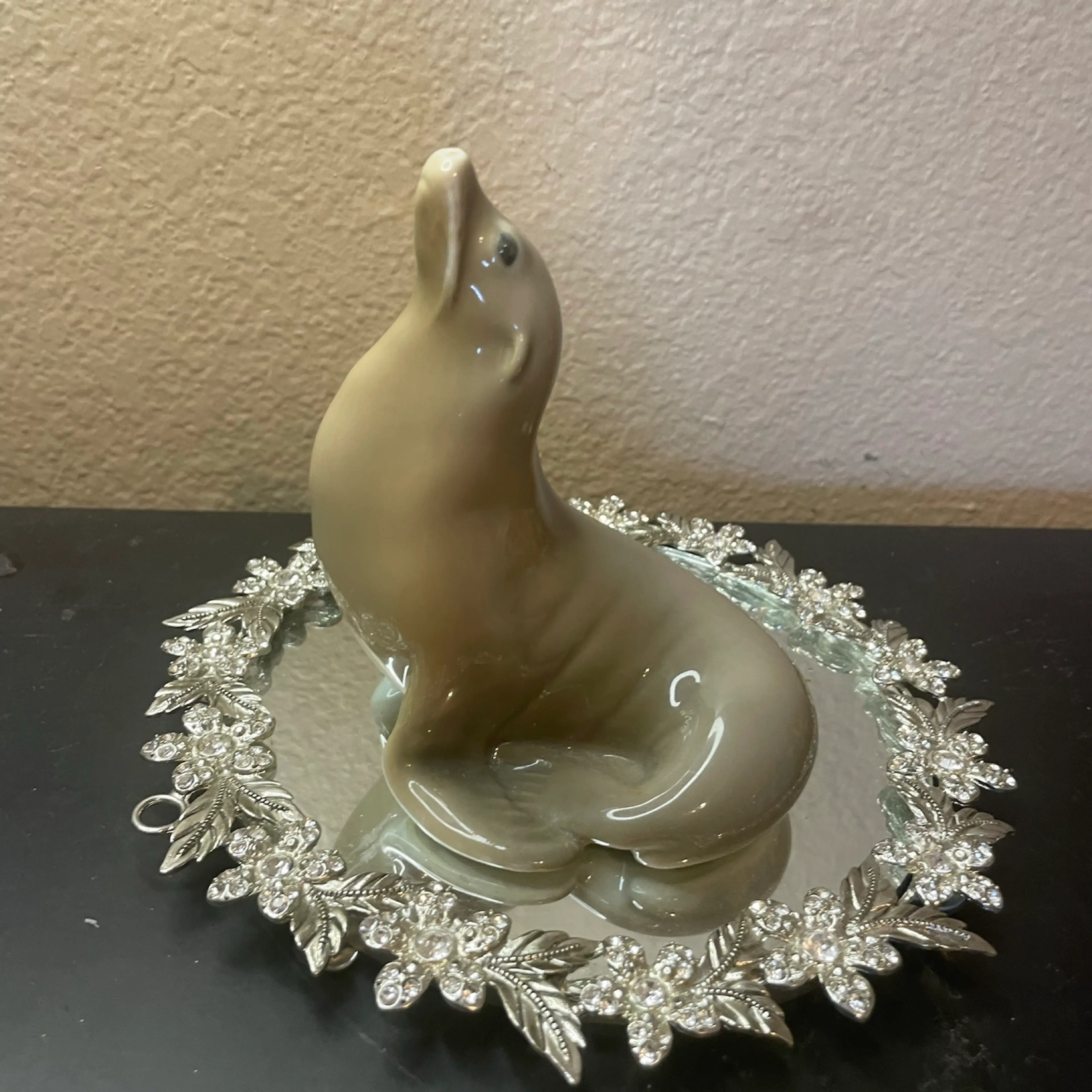 Image 1 of 4