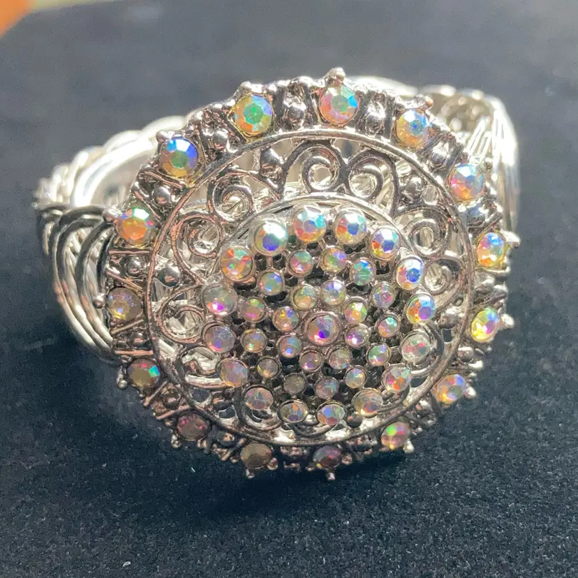 Silver Tone Rhinestone Bracelet!
