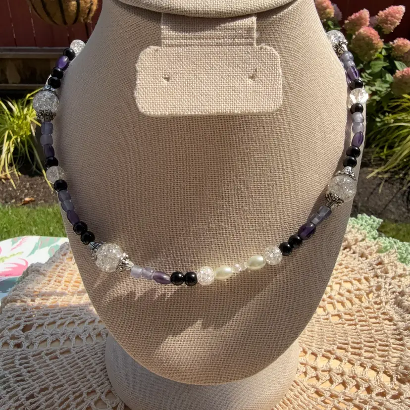🐞Vtg Handmade Crackle Glass Purple and Black Beads -Toggle Clasp 11”
