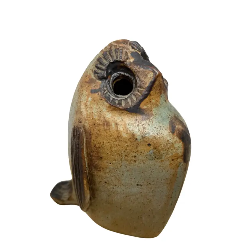 Vintage Eckels Studio Pottery Owl Figurine – Mid Century Modern Signed Wisconsin Art Stoneware
7.25” T x 3.75” L x 4.5” W
