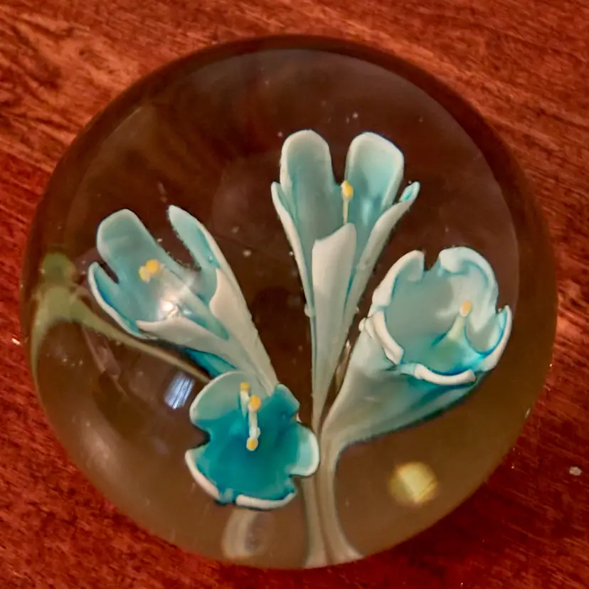 Paperweight light blue & white floral trumpet-shaped blooms with yellow stamen centers