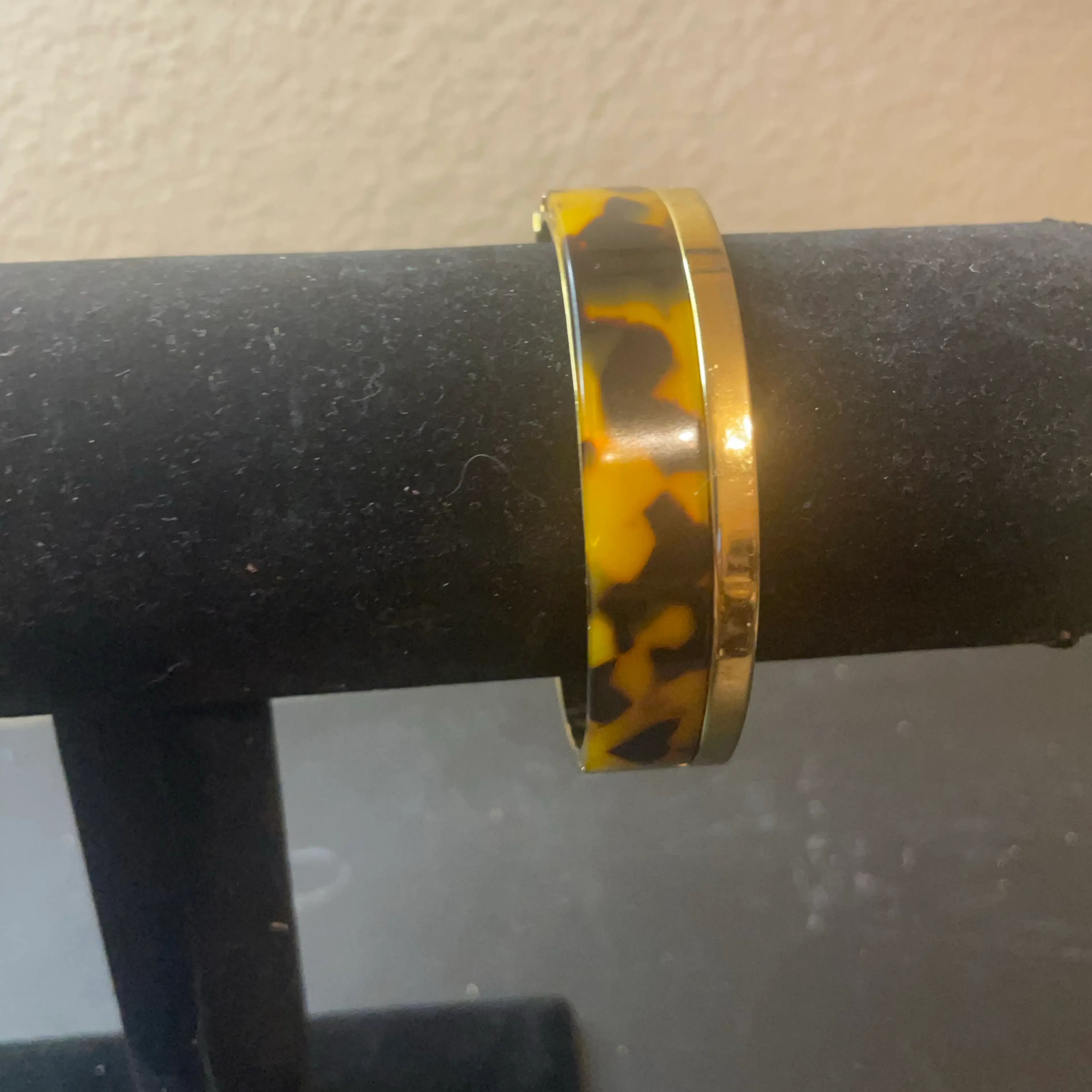 Image 2 of 6