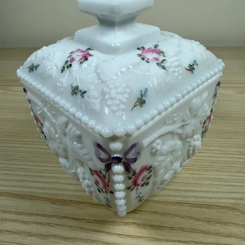 Westmoreland Glass Grapes And Roses Lidded Milk Glass Box