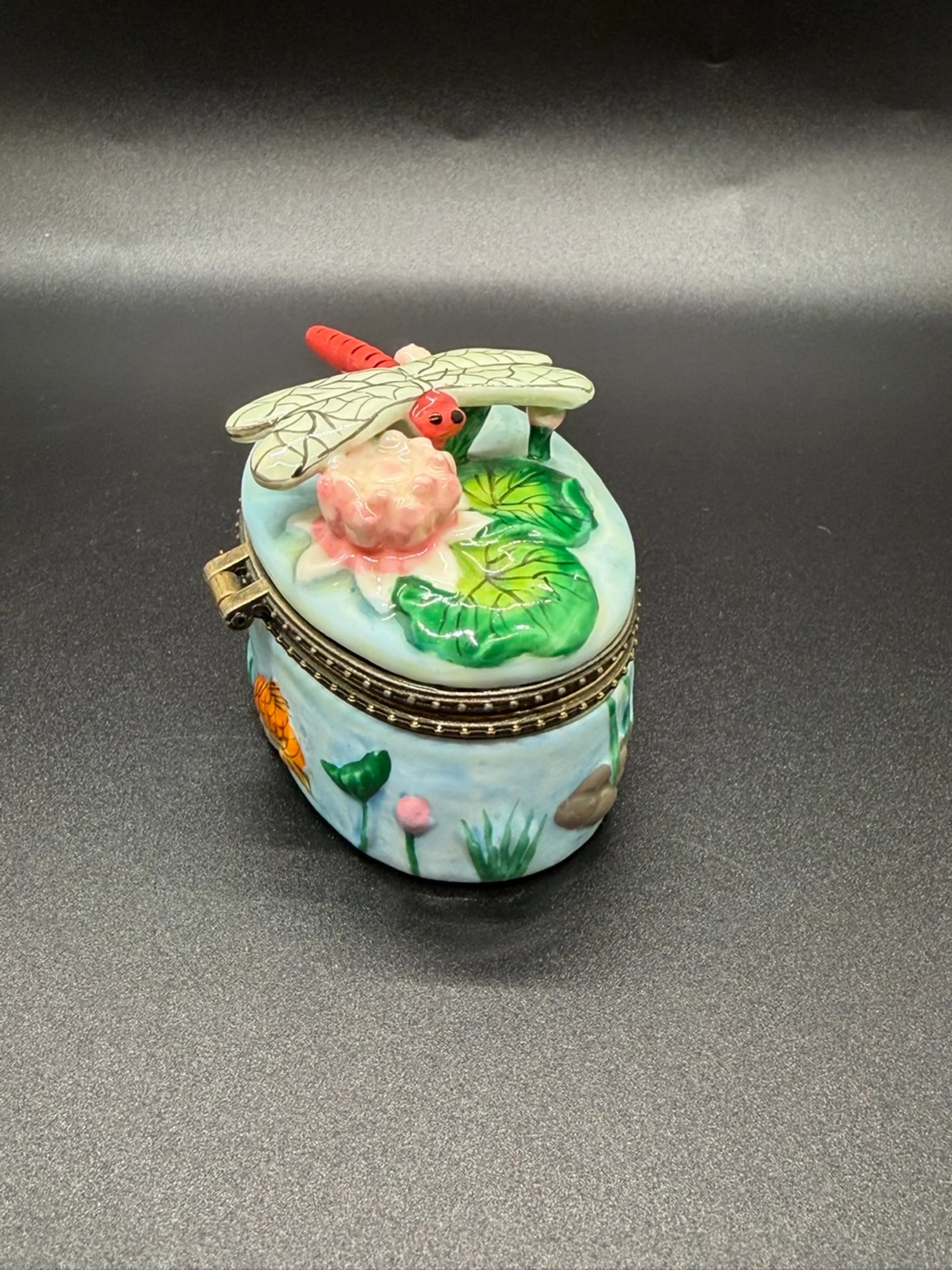 Image 4 of 7