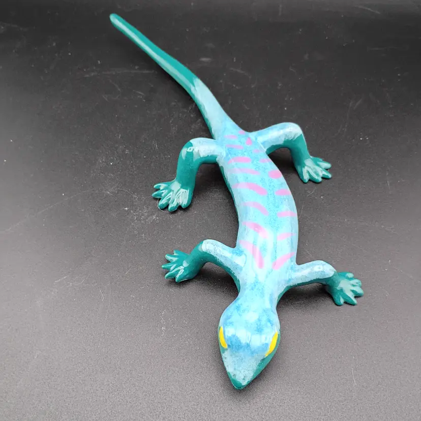 Ceramic lizard, signed