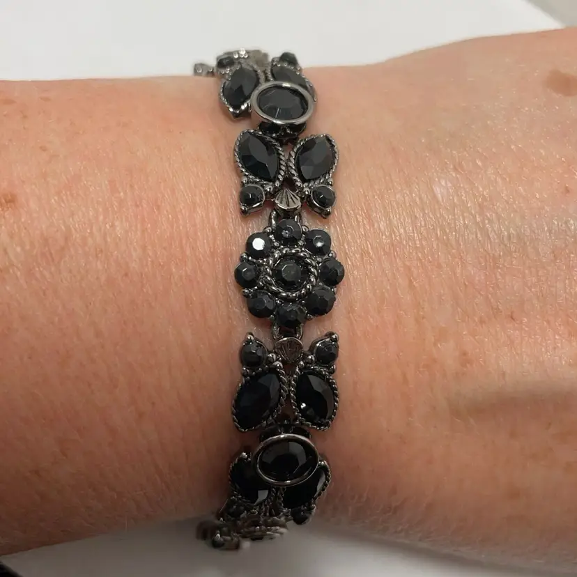 #03 - Black And SilverTone Bracelet 7.25 Inches