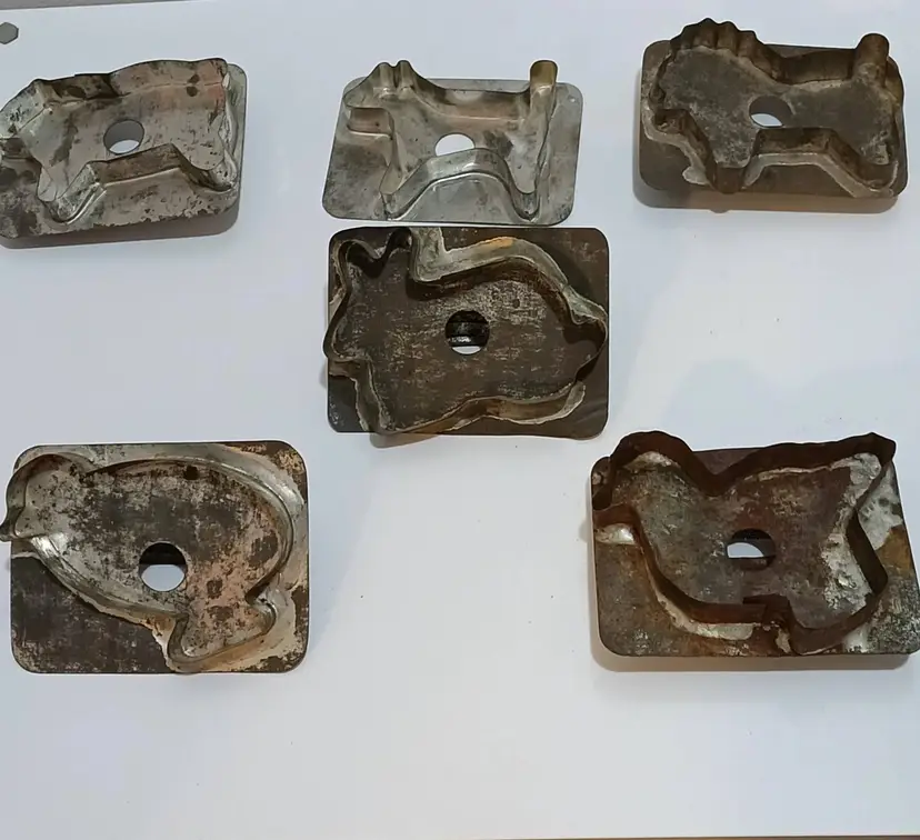 Vintage Tin Cookie Cutters Collection; Set Of 6; Cow, Bunny, Dog, Bird, Lion, Chick