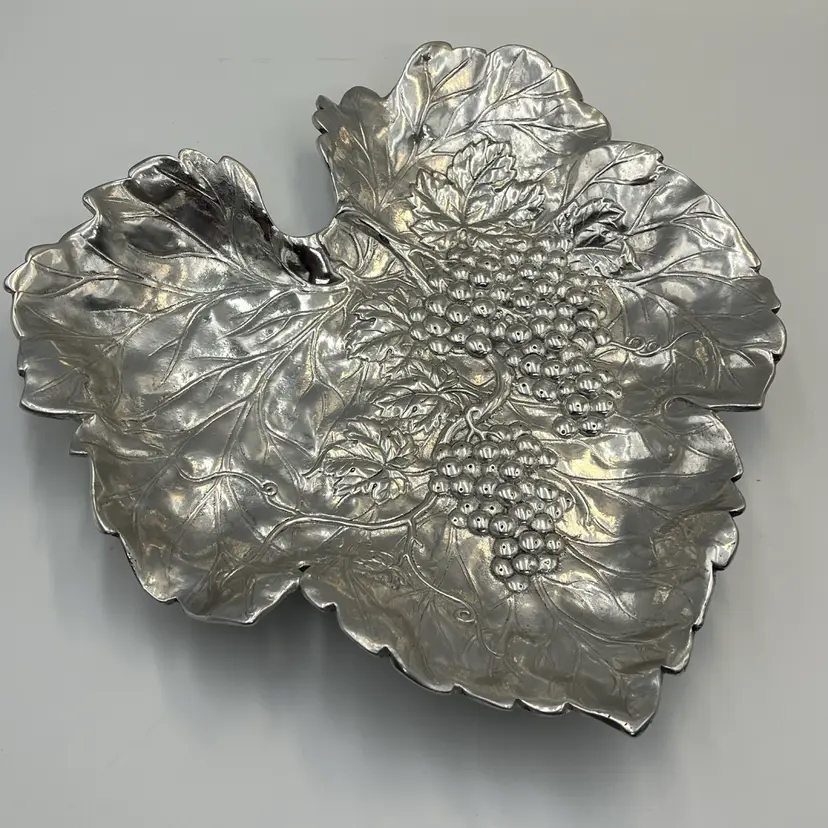 Arthur Court 1993- Aluminum Grape Dish