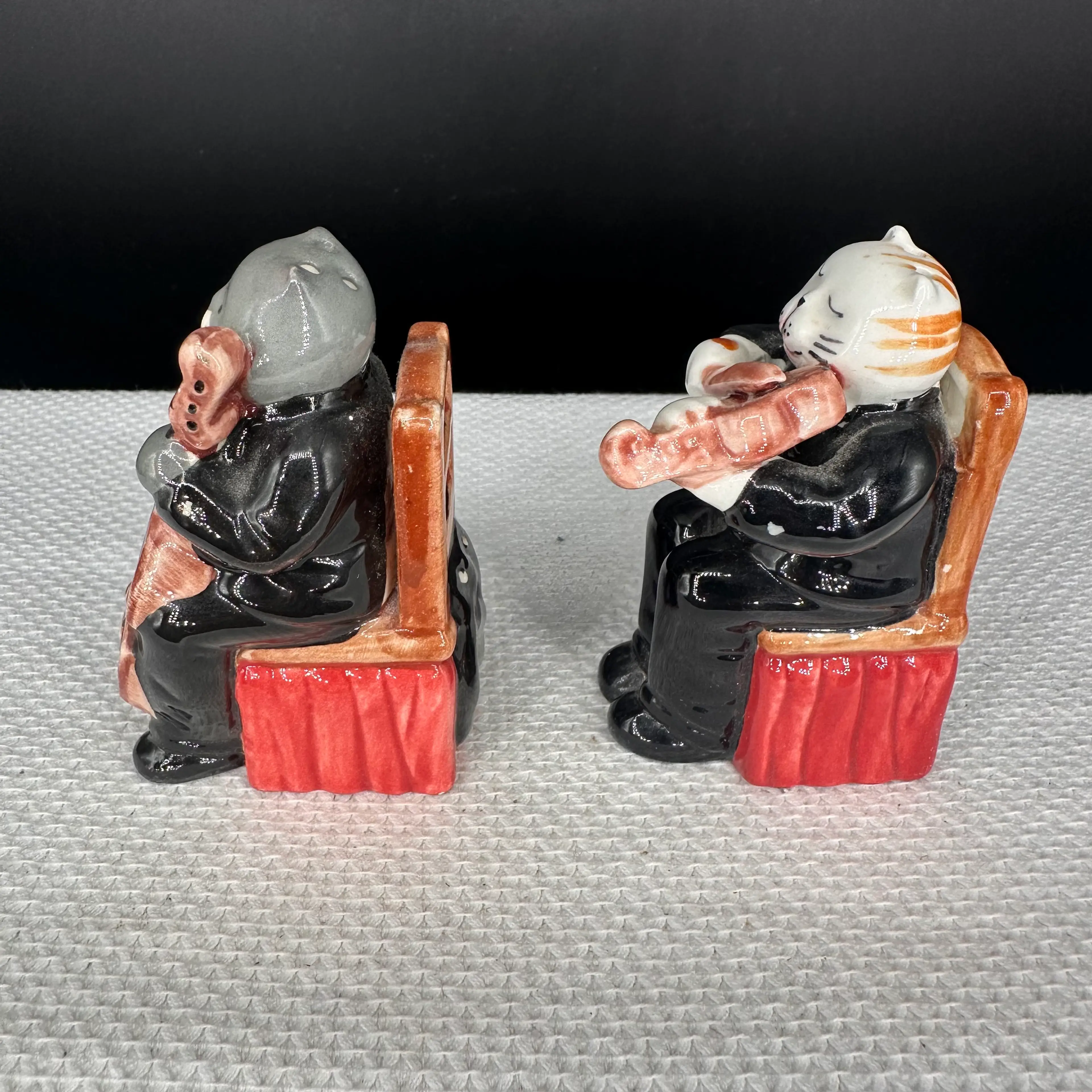 Image 3 of 6