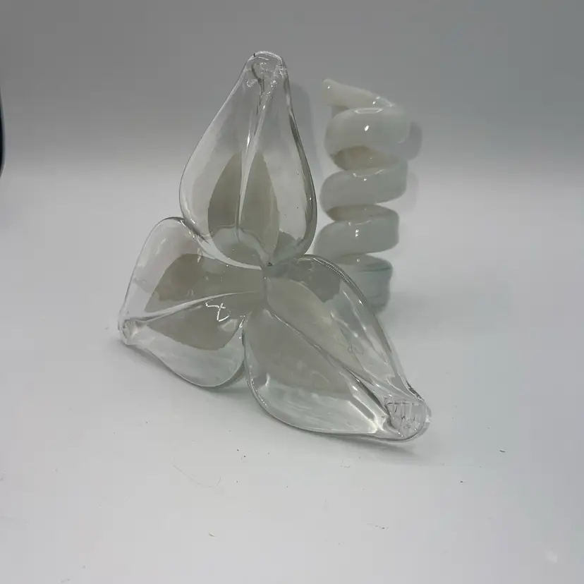 art Glass Flower White 5 Inches Tall