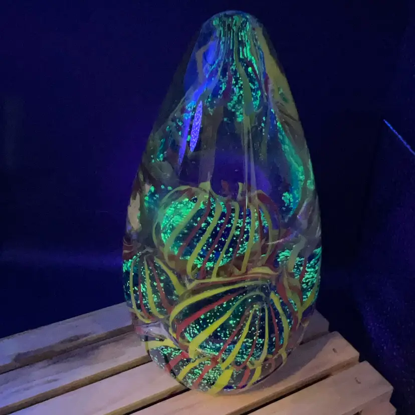 Large 4” Sea Urchin, Egg Shaped Paperweight Glowy! No Markings, Great Condition