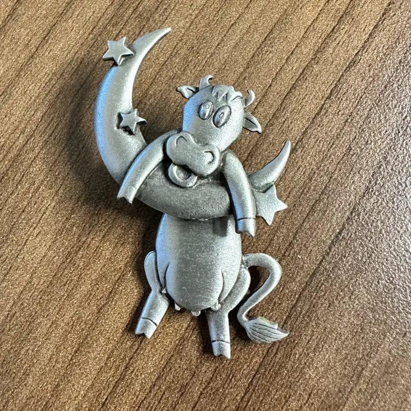 JJ Brooch Cow Over Moon Articulated Pewter-Tone