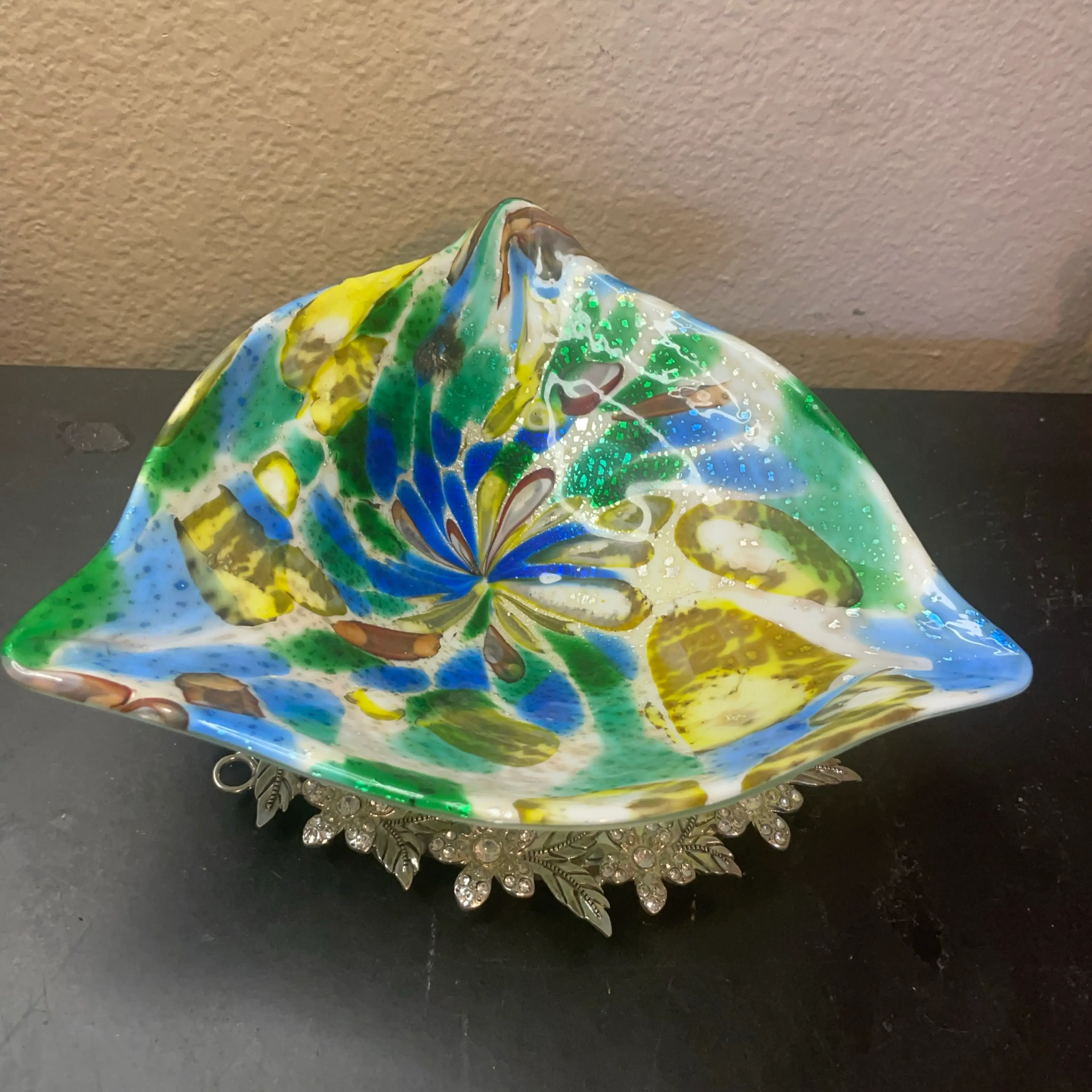 Image 2 of 7