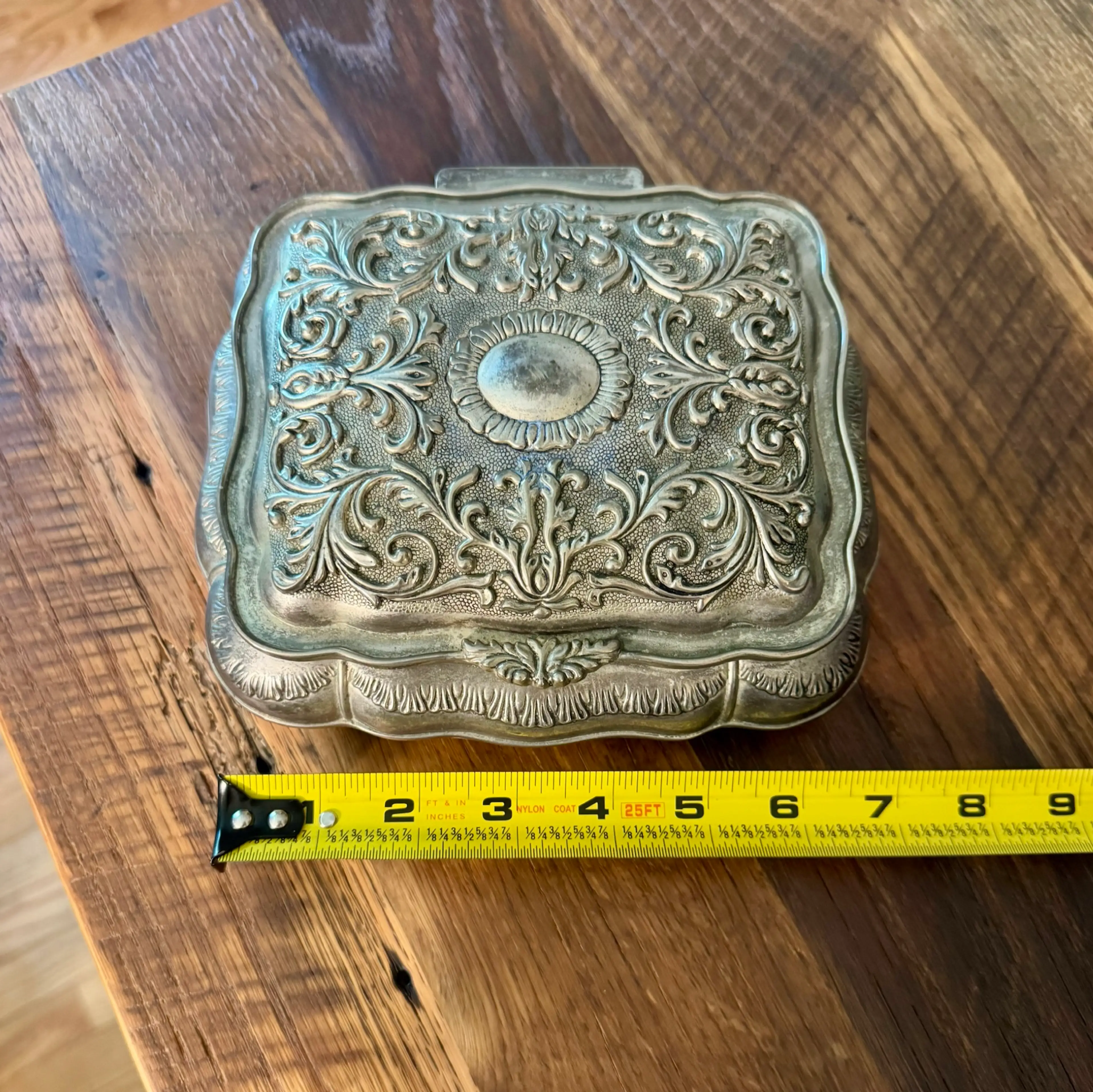 Image 2 of 8