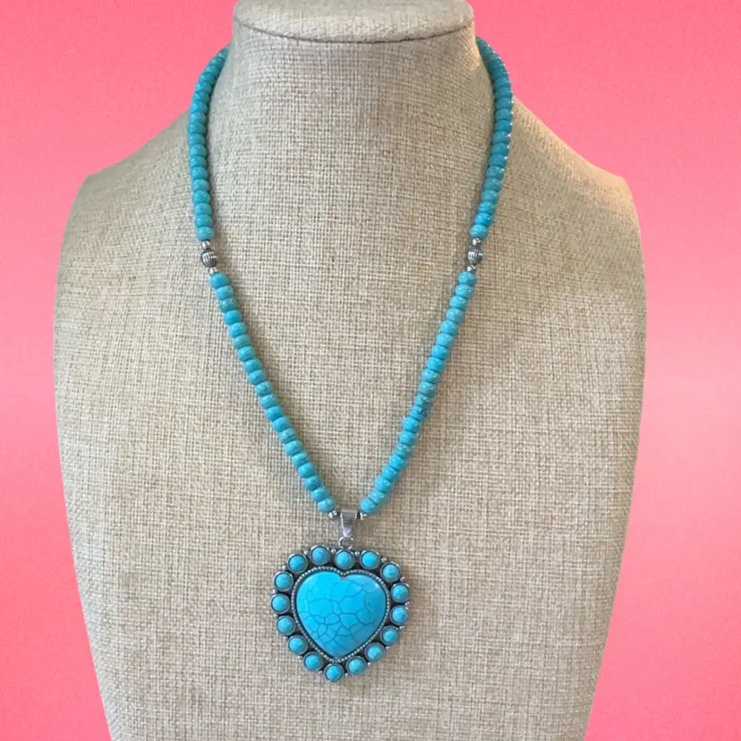 Vintage Stone Heart 22” Necklace