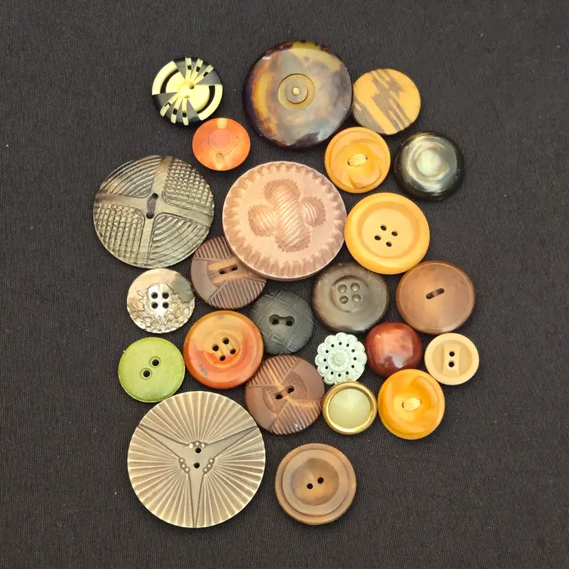 Vintage Buttons, Mixed Materials, Sewing, Knitting, Junk Journals assorted sizes