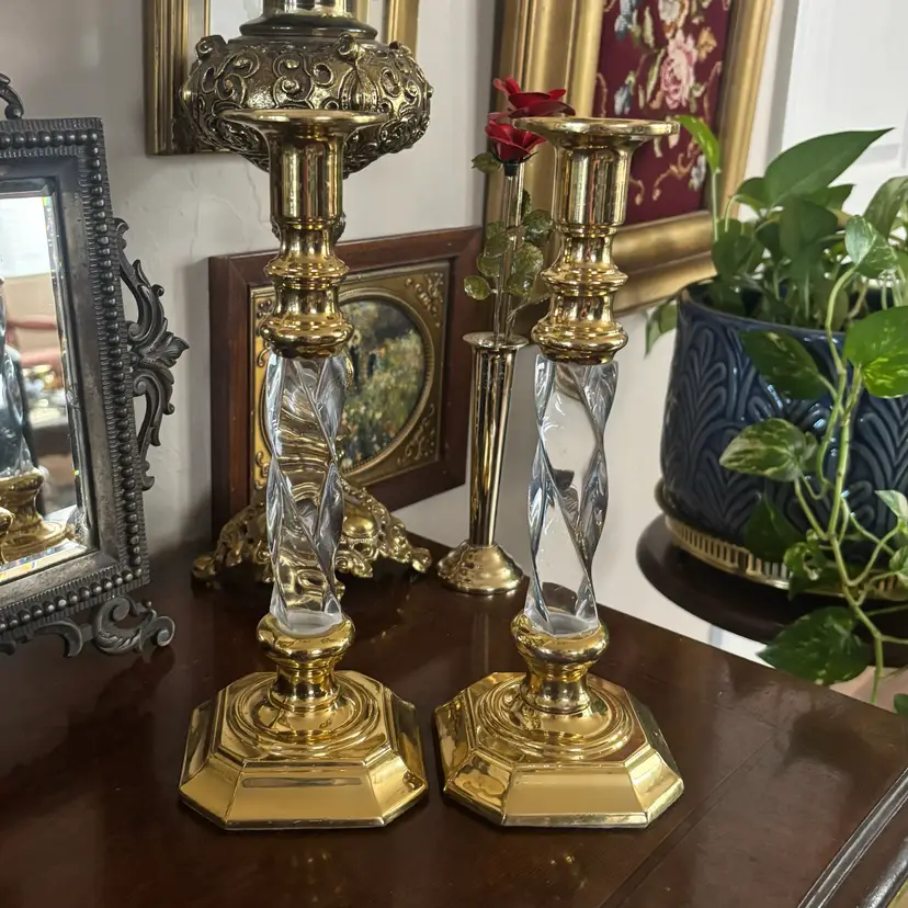 🐇Vintage Brass & Lucite Twisted Candlestick Pair