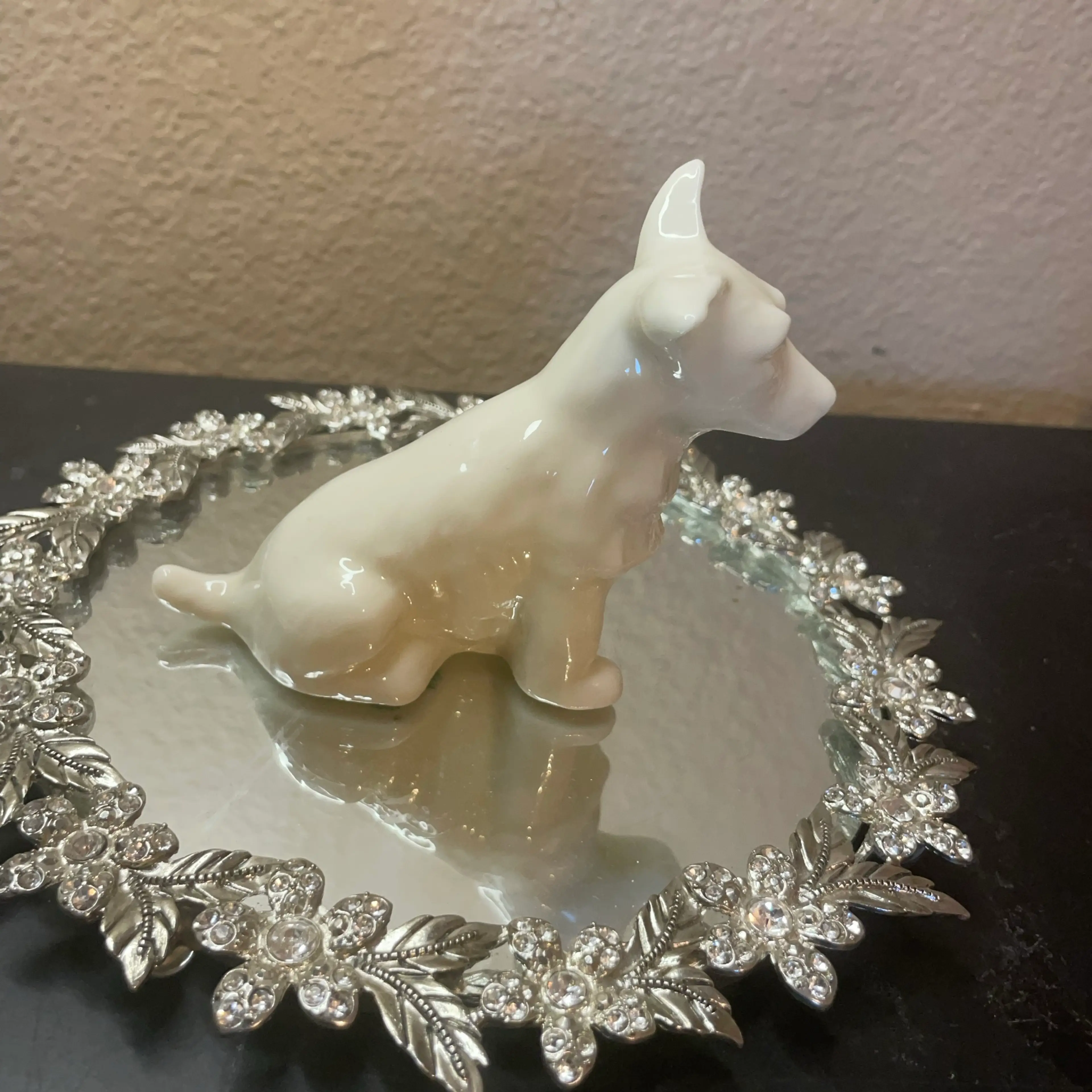 Image 4 of 6