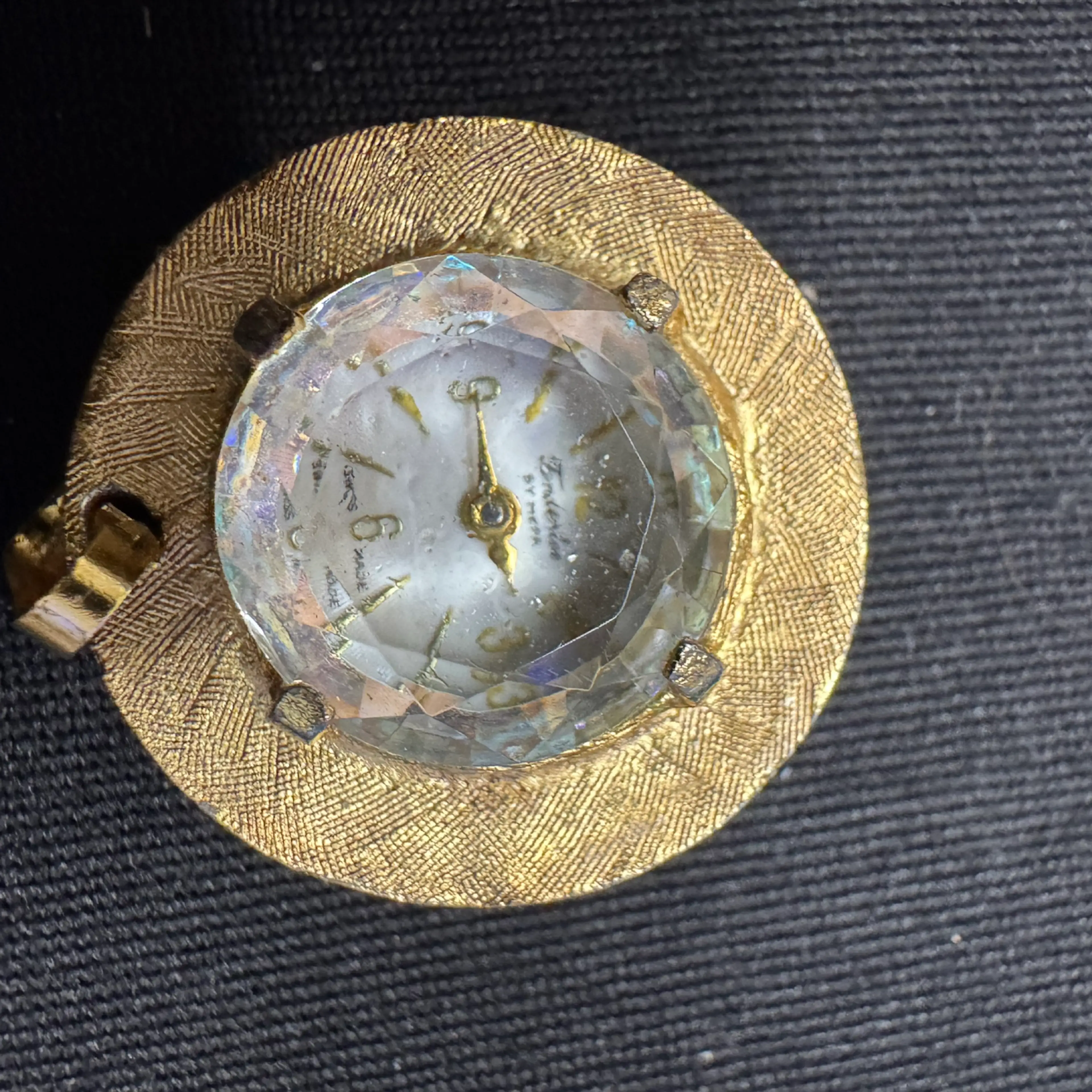 Image 3 of 8