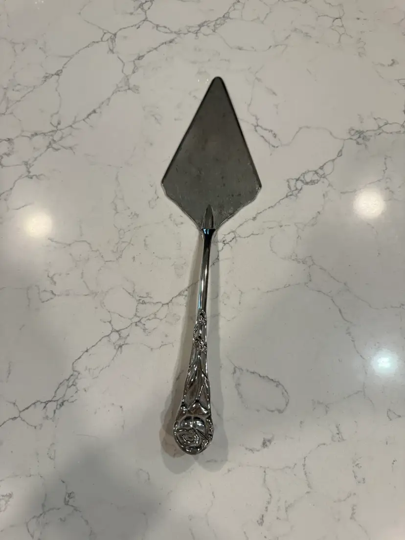 🪹Silver Plate Pie Server With Rose Handle