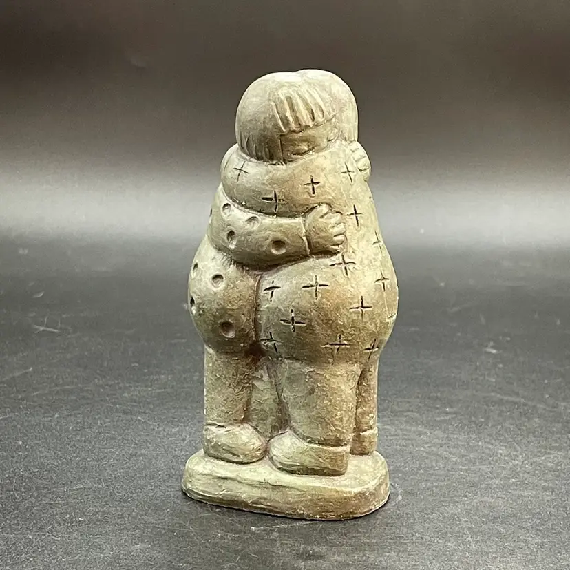 Isabel Bloom Hugs Sculpture Figurine VTG Stone Concrete Signed Dated 1999