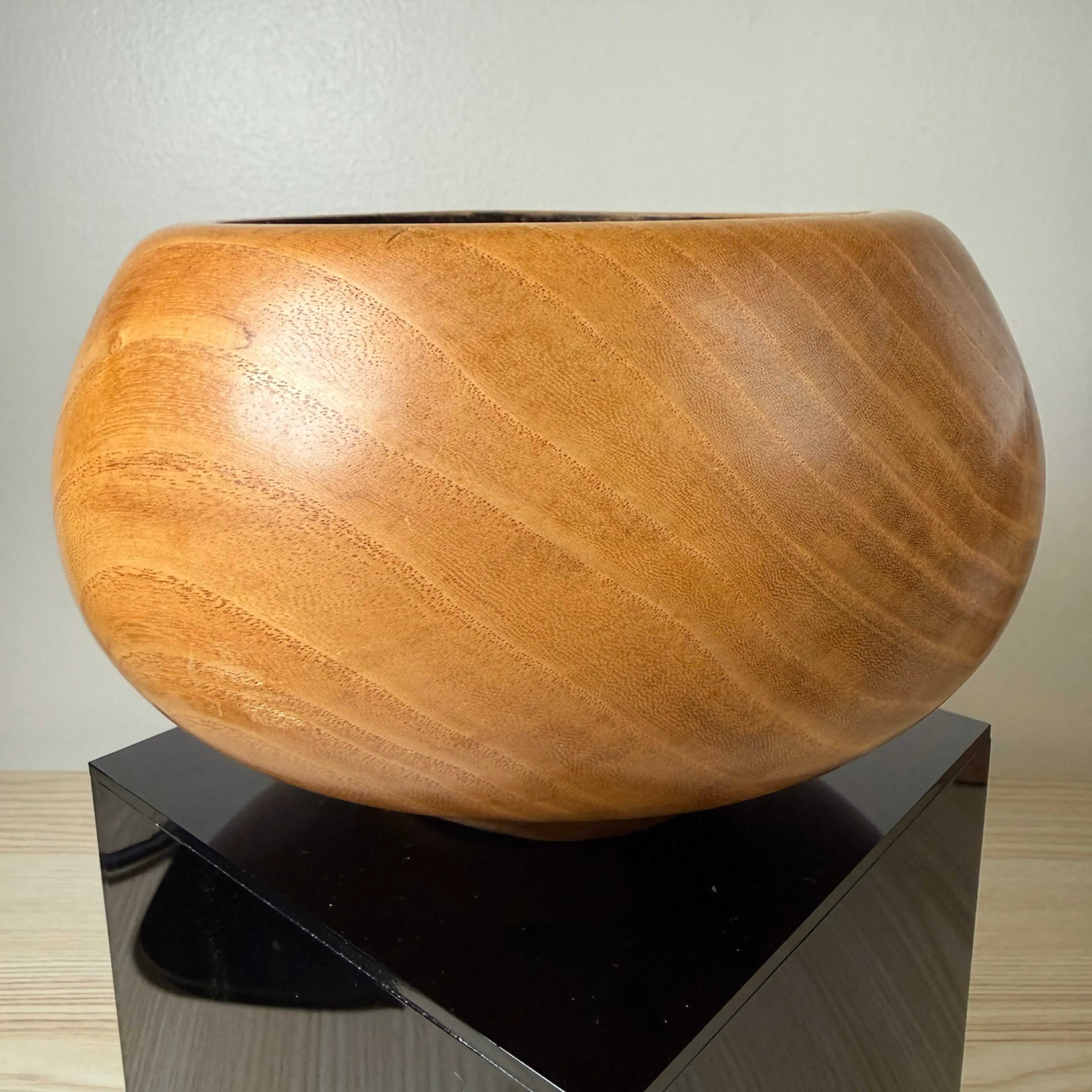 Image 2 of 7