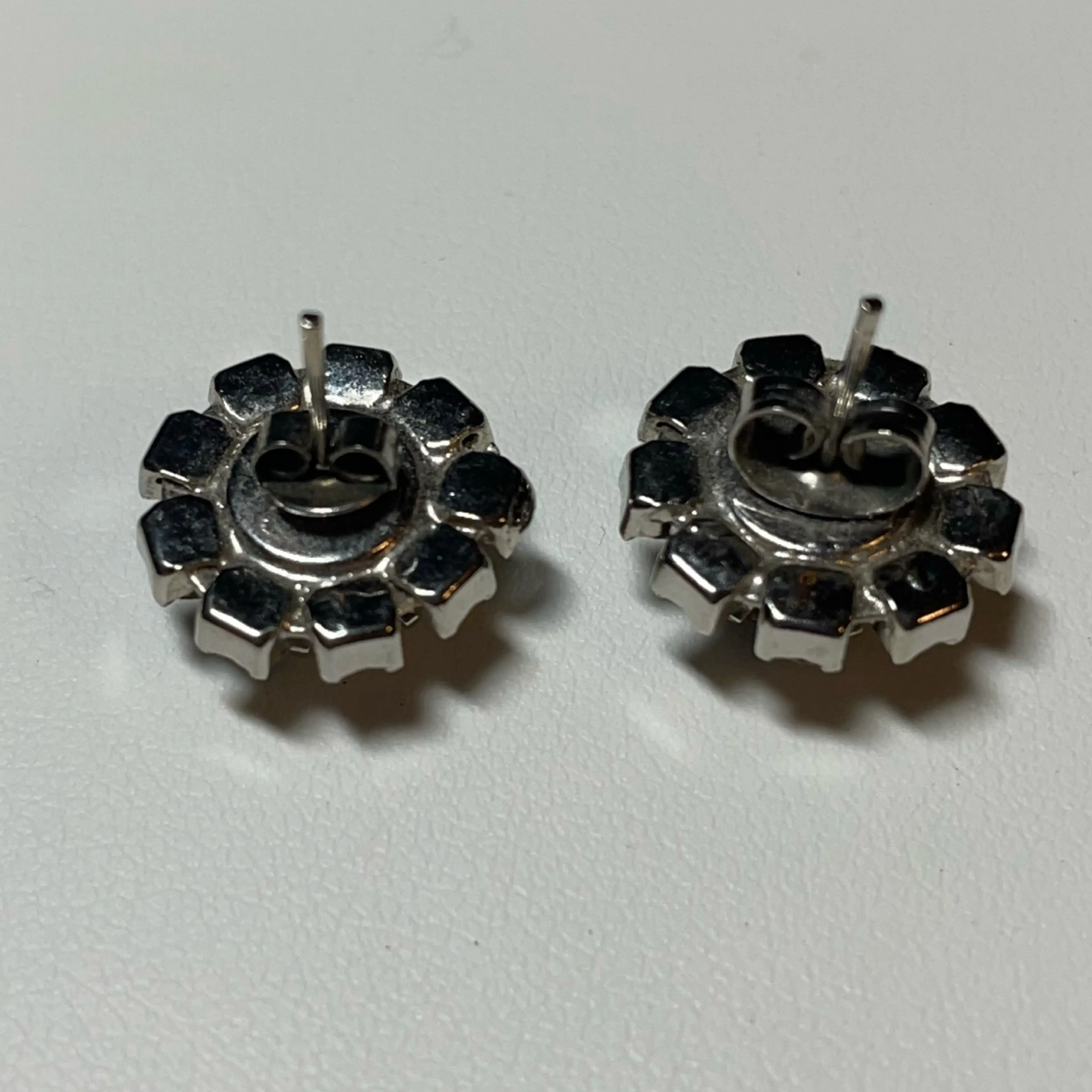 Image 4 of 4
