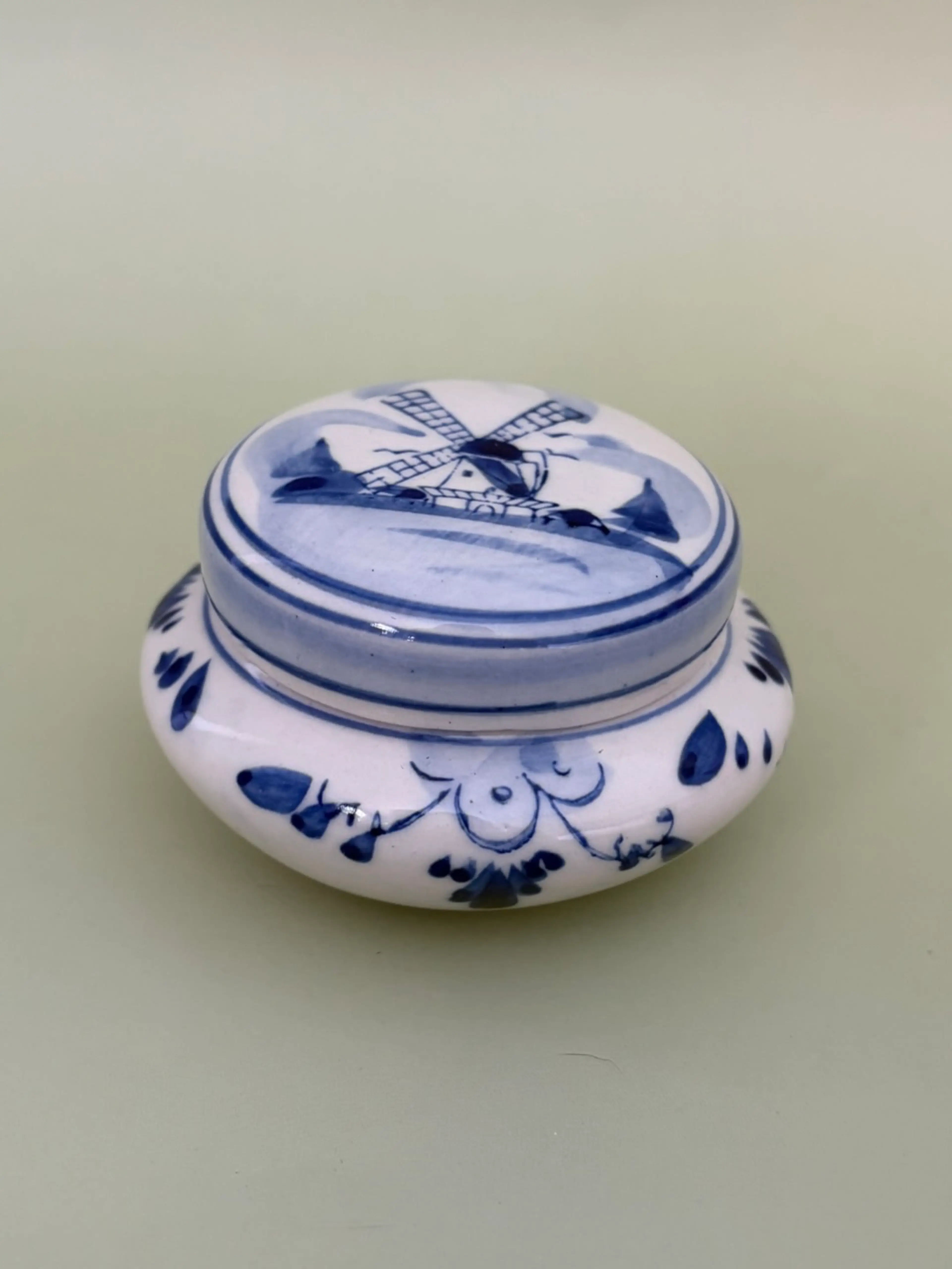 Image 1 of 6