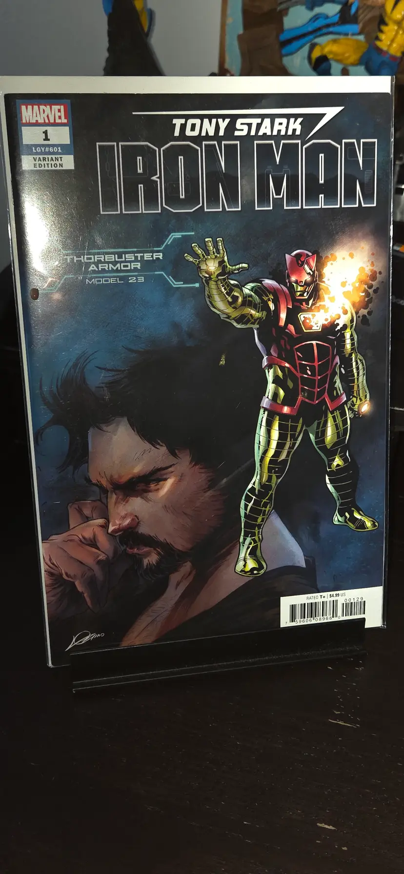 Tony Stark: Iron Man #1 variant  NM