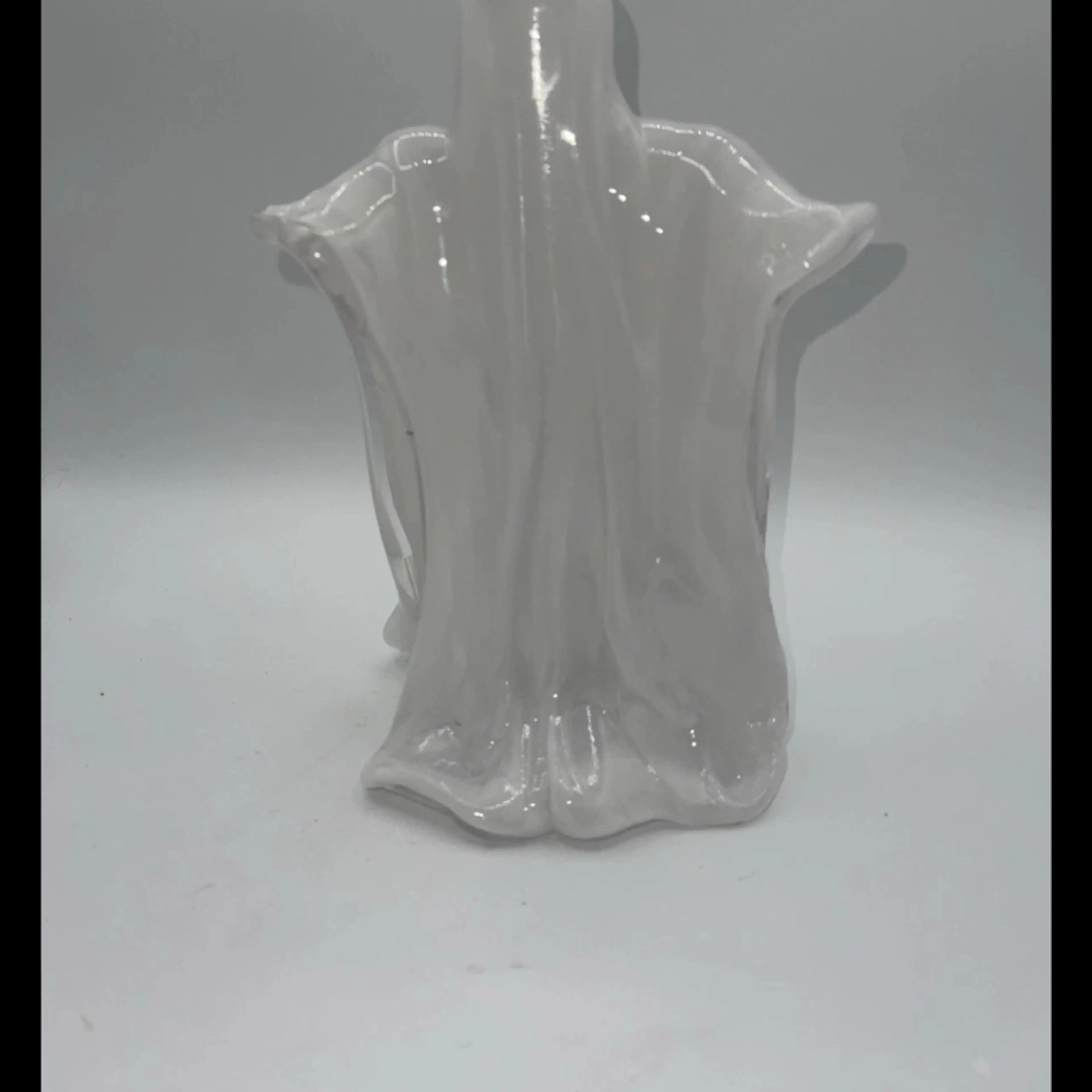 Image 4 of 4