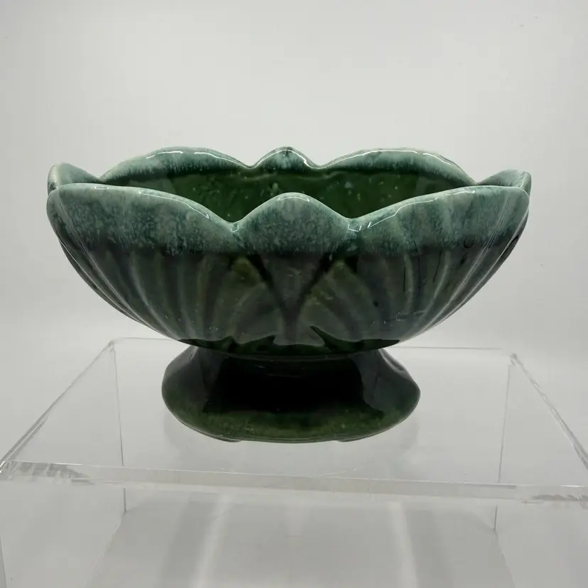 Vintage McCoy-Hull-Copley Green Drip Glaze Planter Ribbed Shell Pattern Oval Base